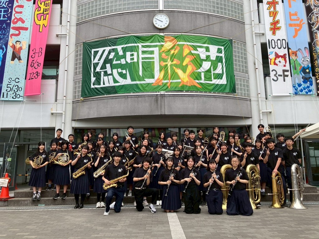 T中学校　吹奏楽部様の着用写真